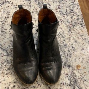Black Lucky Brand booties